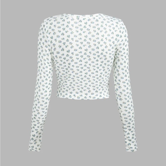 Adorable Cider Floral Pattern Long Sleeve Crop, Small - Picture 7 of 9